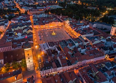 Dvacáté narozeniny Dlouhého mostu