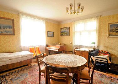 Vintage Home By The River
