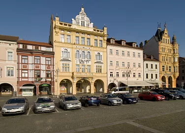 Palác Včela