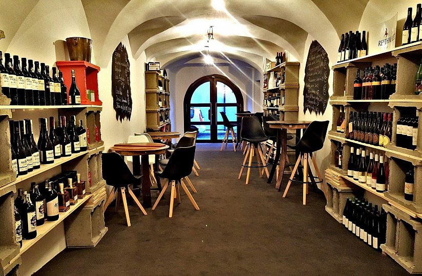 Vinotéka kavárna Hroznovka