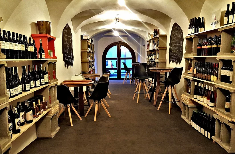 Vinotéka kavárna Hroznovka