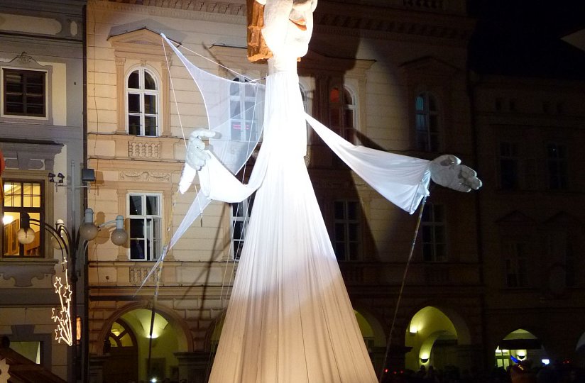The arrival of the Angel