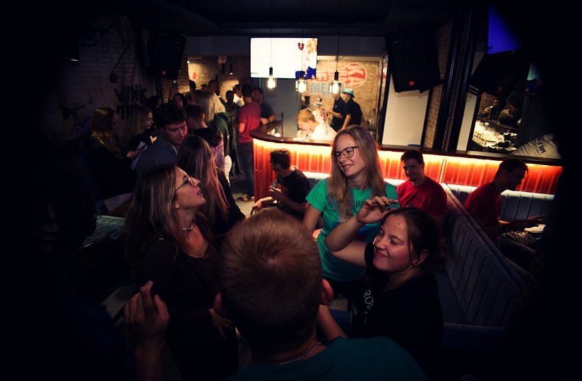 Media Karaoke Music Bar