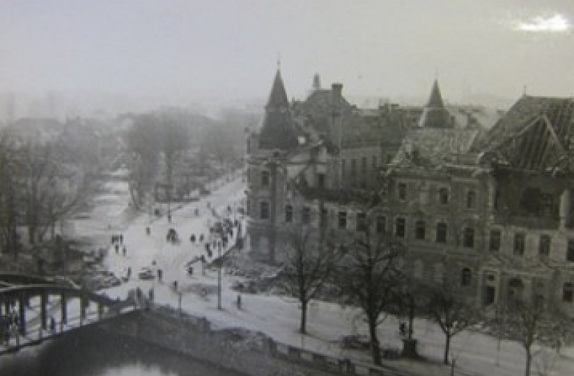 Válečnými ČB - vnější město
